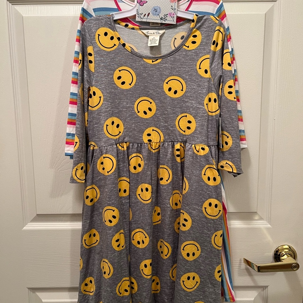 NWT 2 dresses in the pack. Yellow Gray 3/4 Sleeve Casual Sundress